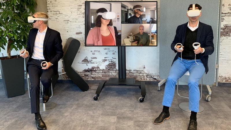 ERGO CDO Mark Klein with Virtual Reality Glasses